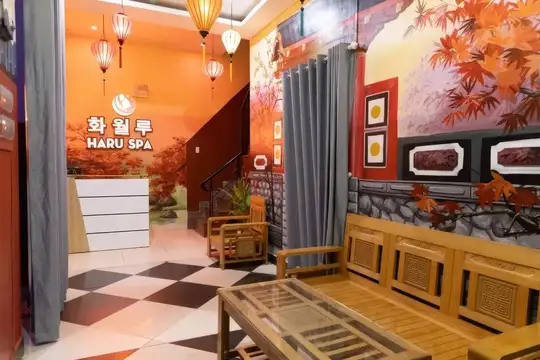 峴港花月樓