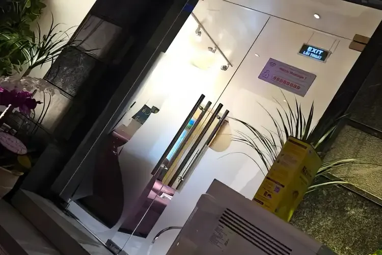 胡志明市絲襪按摩 5
