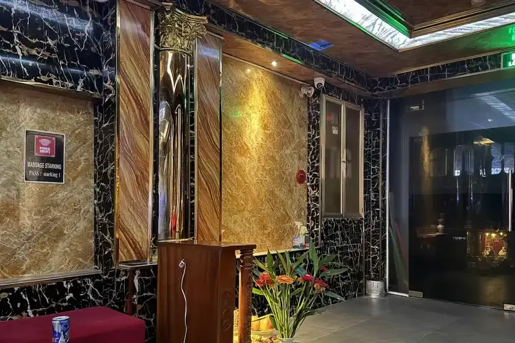 胡志明市絲襪按摩 7