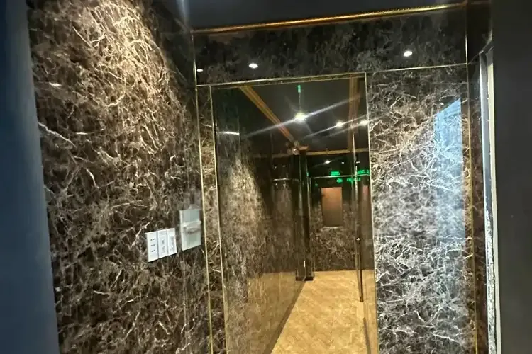 胡志明市絲襪按摩 16