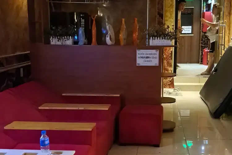 胡志明市絲襪按摩 19