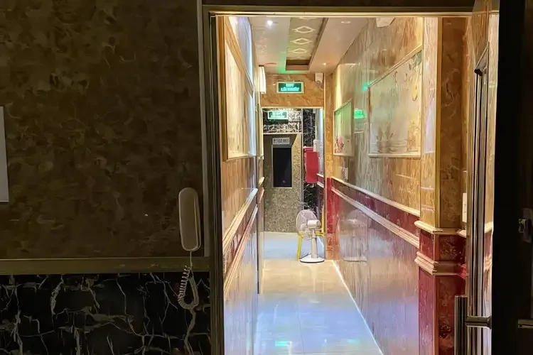 胡志明市絲襪按摩 21